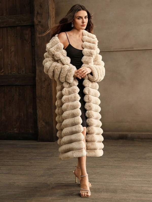 Miniature : Women's Elegant Faux Fur Long Coat – Luxurious Winter Outerwear