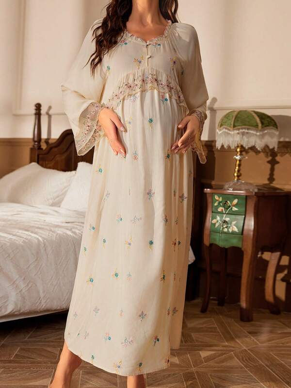 Thumbnail: Gorgeous Vintage Floral Embroidered Long Nightgown – Apricot