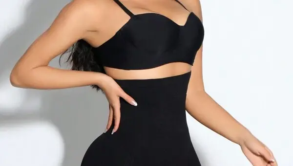 Black High-Waist Fitness Leggings – Short Length, Medium Stretch, Knitted Fabric