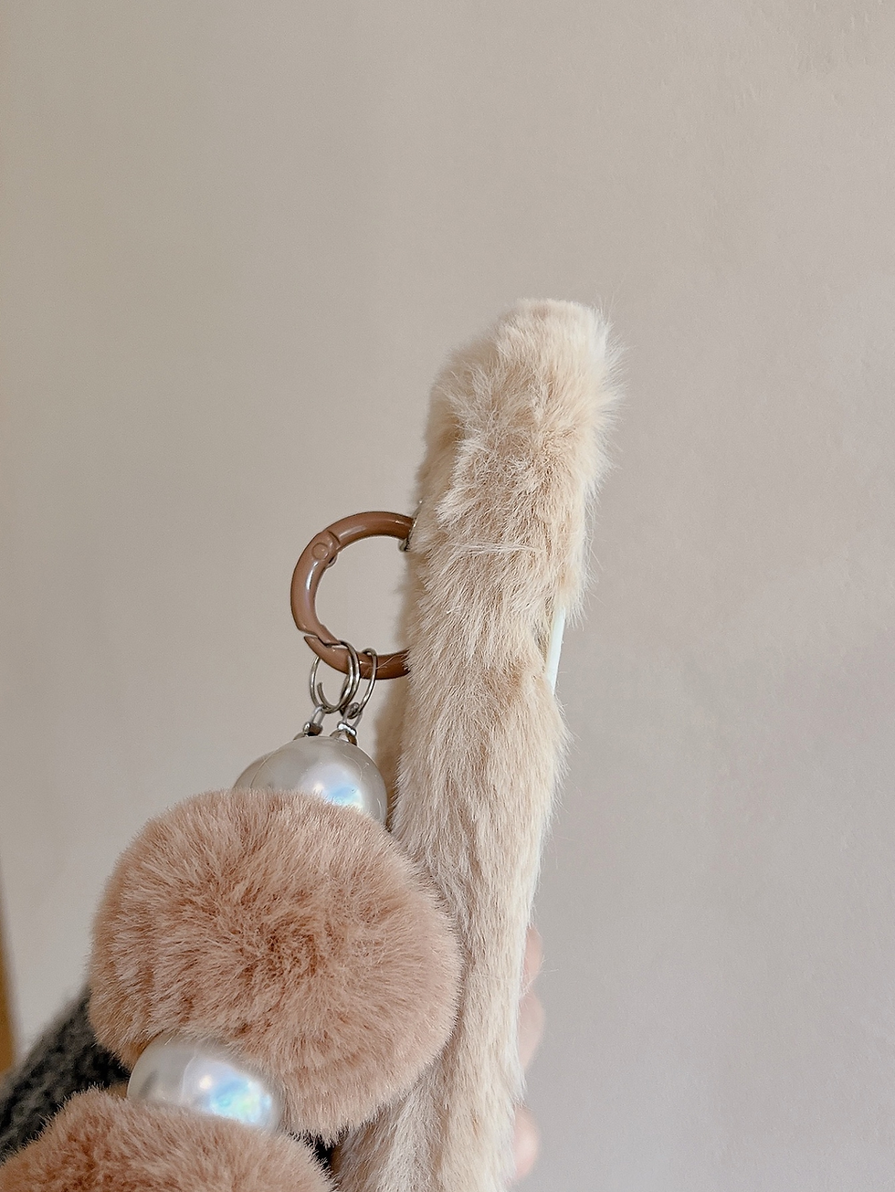 Miniatura: Luxurious Plush Fluffy Phone Case with Detachable Lanyard