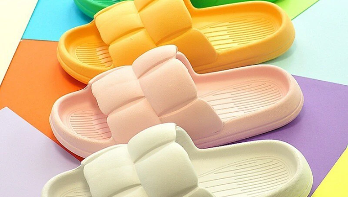 EVA Thick Flat Bottom Slippers .