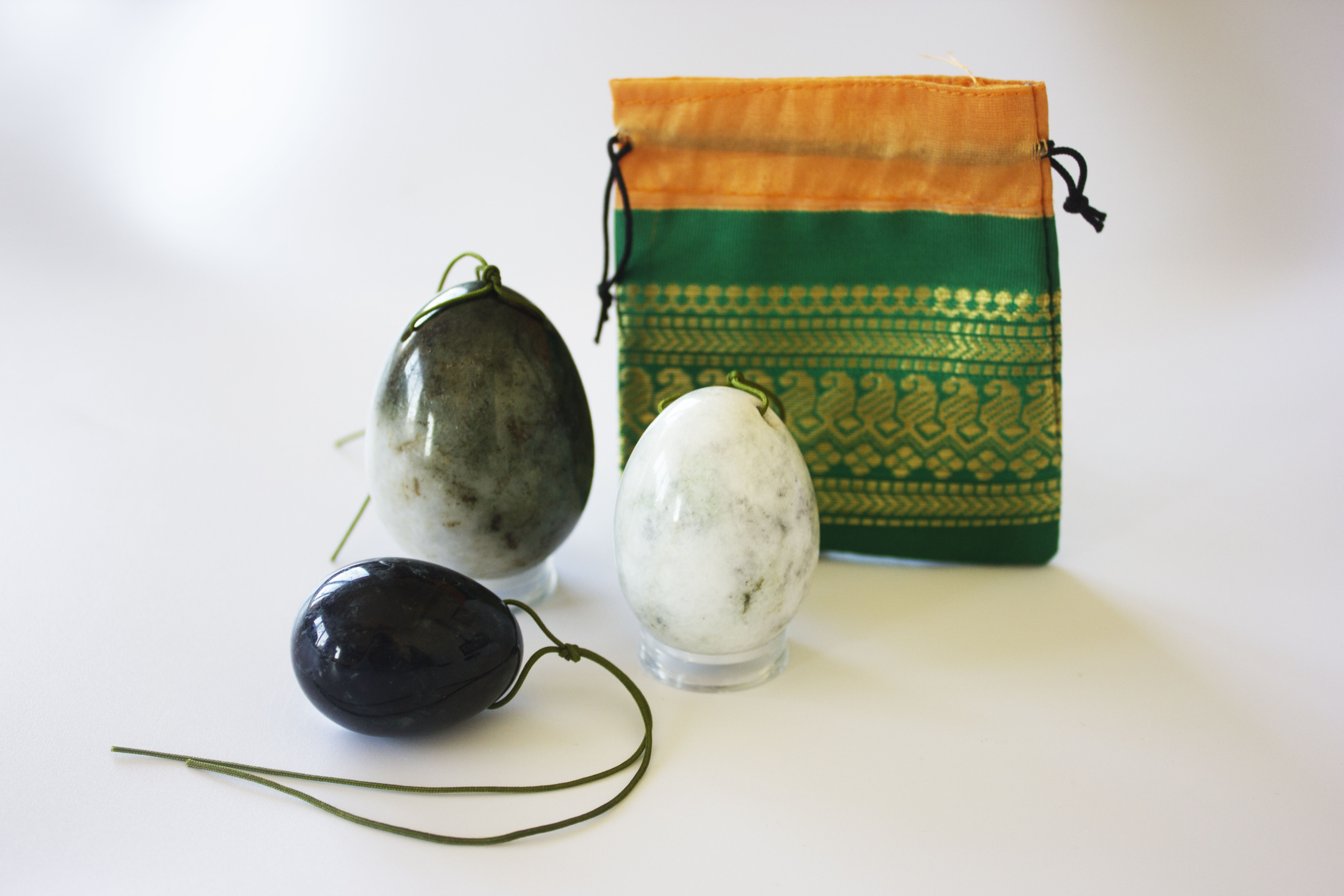 "Œuf de Yoni" en Jade Birman