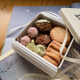 2025年末のクッキー缶♪