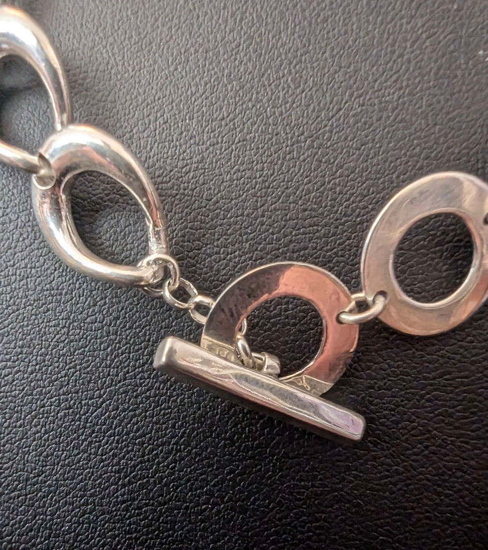Thumbnail: Interlinking Necklace