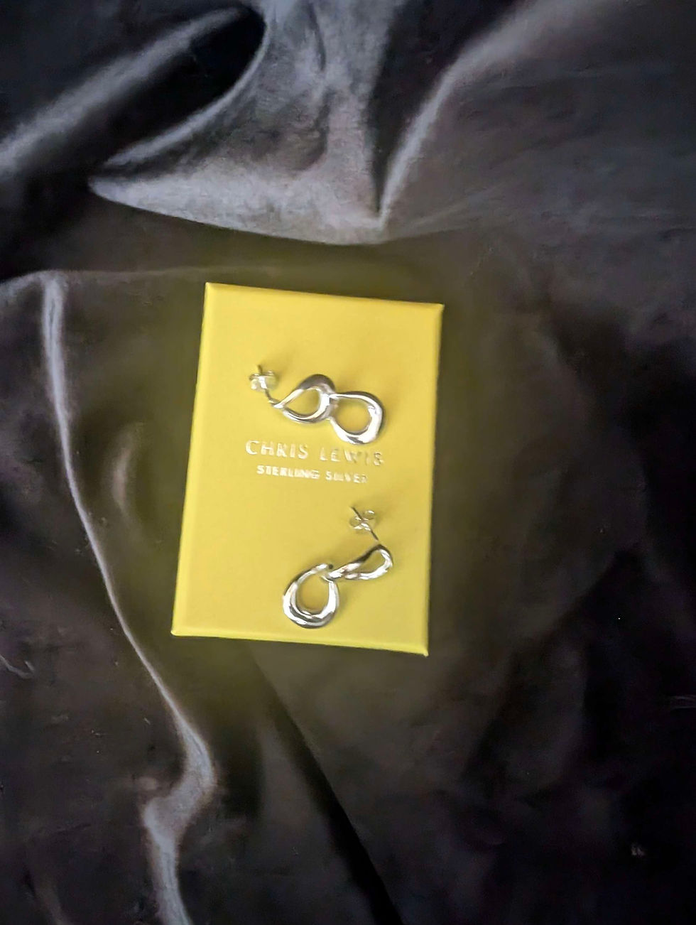Thumbnail: Interlinking Drop Earrings