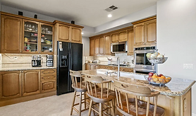 4 Bedroom Unit in Newbury Park - For Rent