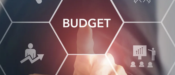 Budget variance charts and planning calendar illustrating strategic cost control methods.