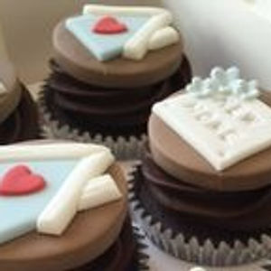 Image of 6 x Housewarming Cupcakes