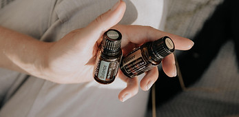 Zwei ätherische Öle von doTerra