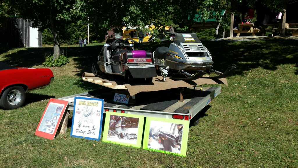 turntable display