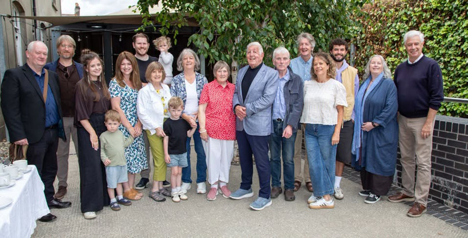 tmor 26 big group.jpg