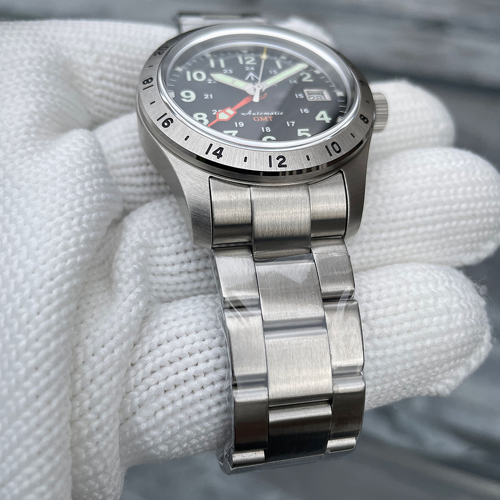 Thumbnail: Steeldive Steelflier SF792, GMT, Black, NH34, Sapphire, Lume, 200m Diver, Field