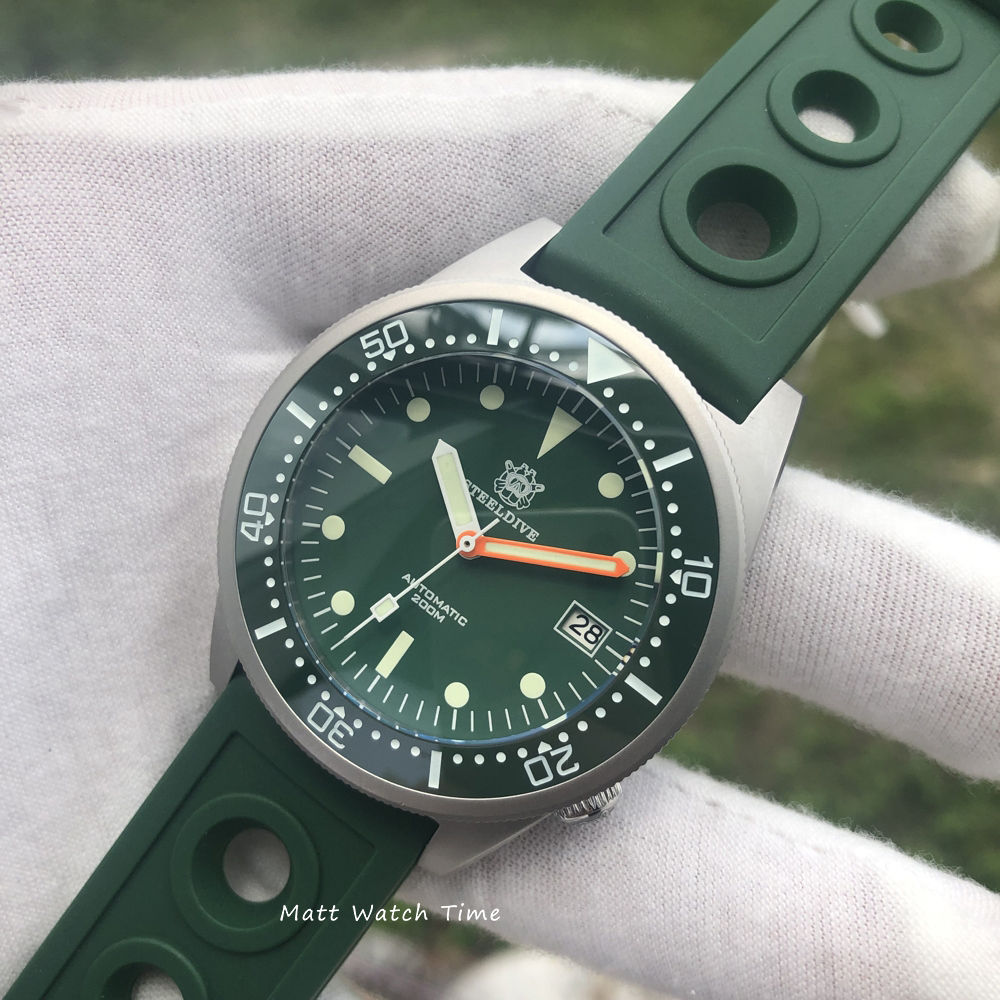 Steeldive SD1979, 50 Atmos, NH35, AR Sapphire, Lume, Green, 200m Diving, BNIB