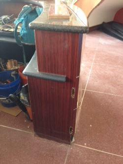 Gate entrance with veneer