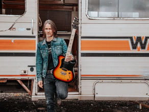 MYLES KENNEDY Releases Lyric Video for “Saving Face” – New Album out Friday