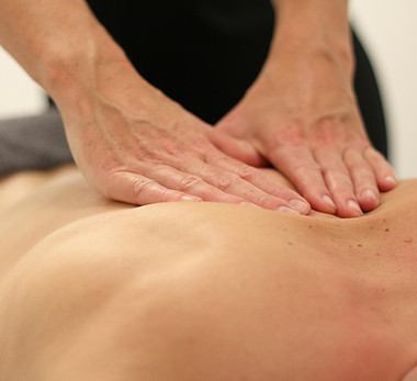 massage-3795691_1920.jpg