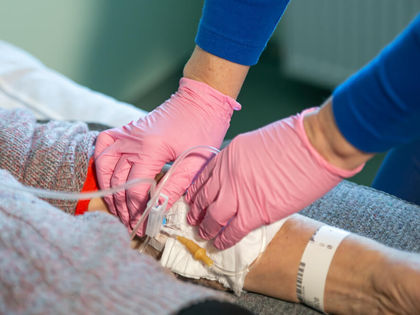 Atsāk plānveida veselības aprūpes stacionāros pakalpojumus