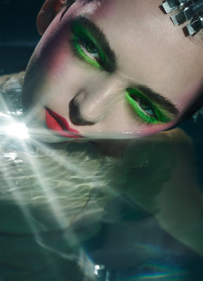 waterproof-makeup-campaign-editorial-beauty-photography.jpg