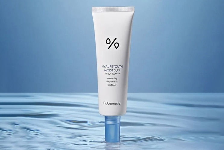 Dr. Ceuracle hyal reyouth moist sun SPF50+ PA++++