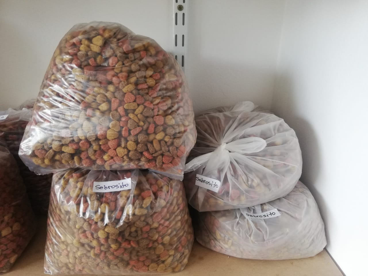 Alimento de mascotas 1kg