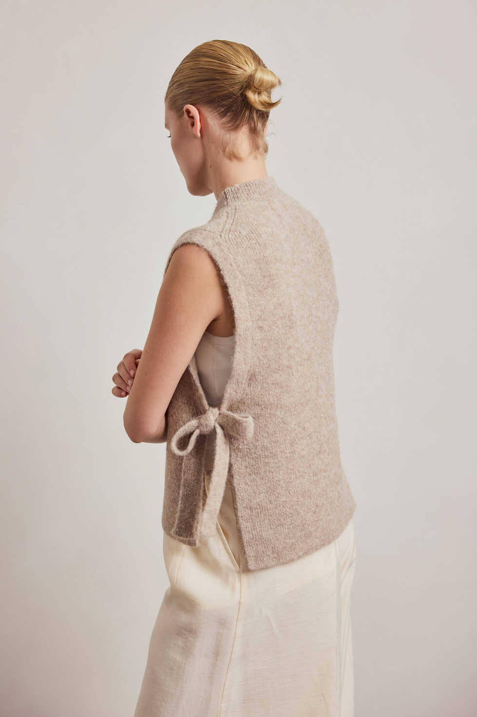 Arctic Fox & Co. Alpaca Vest - Beige ASTVESBEI009