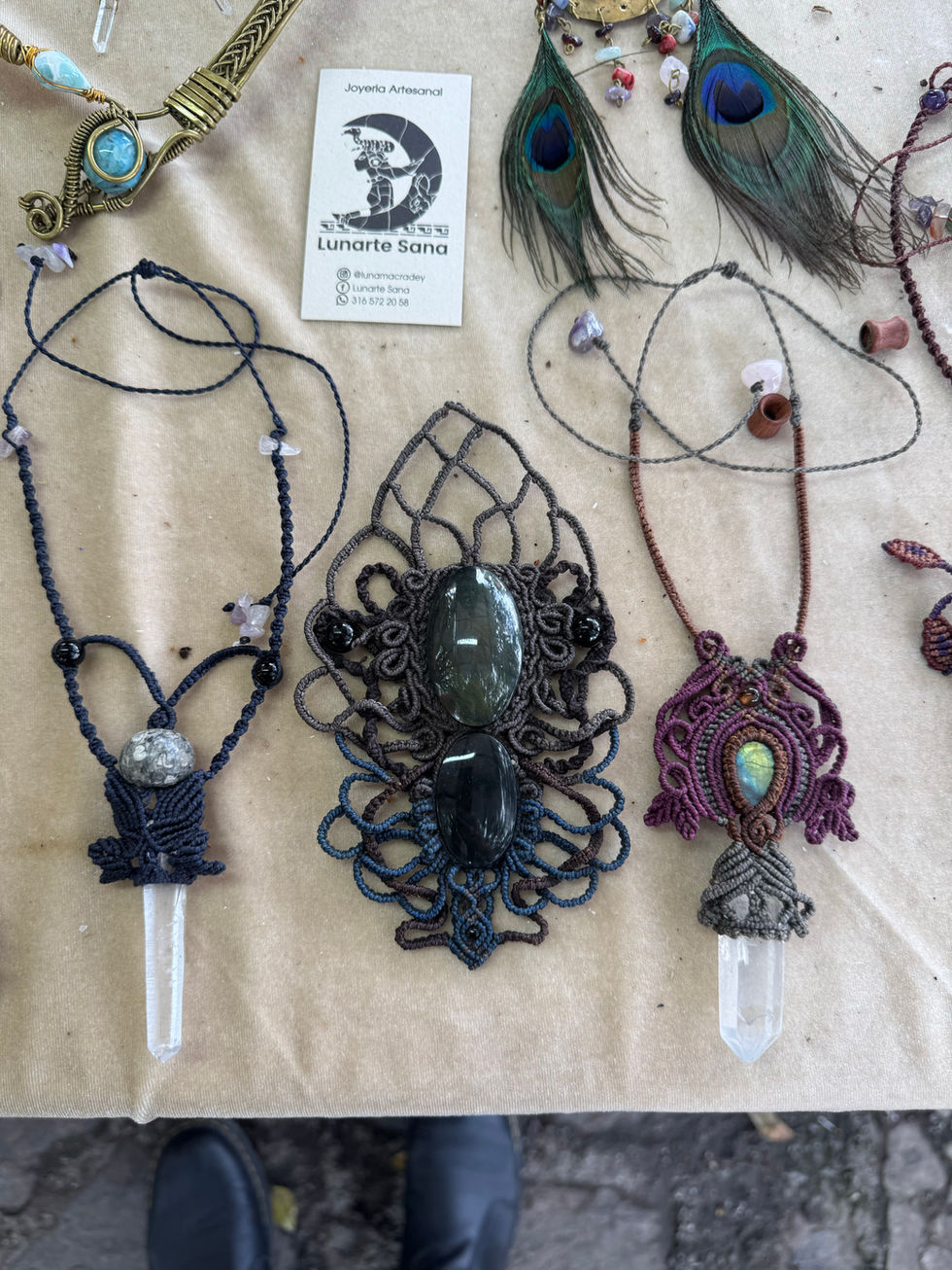 LunArte Sana Labradorite Lune Amulet