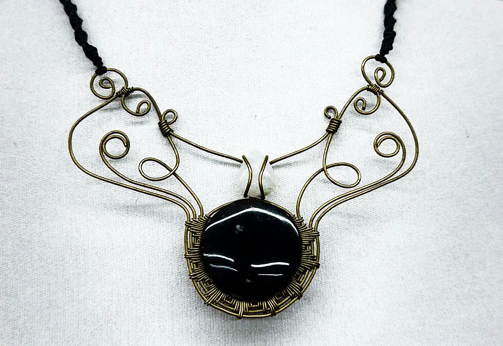 LunArte Sana Obsiden Collar Necklace