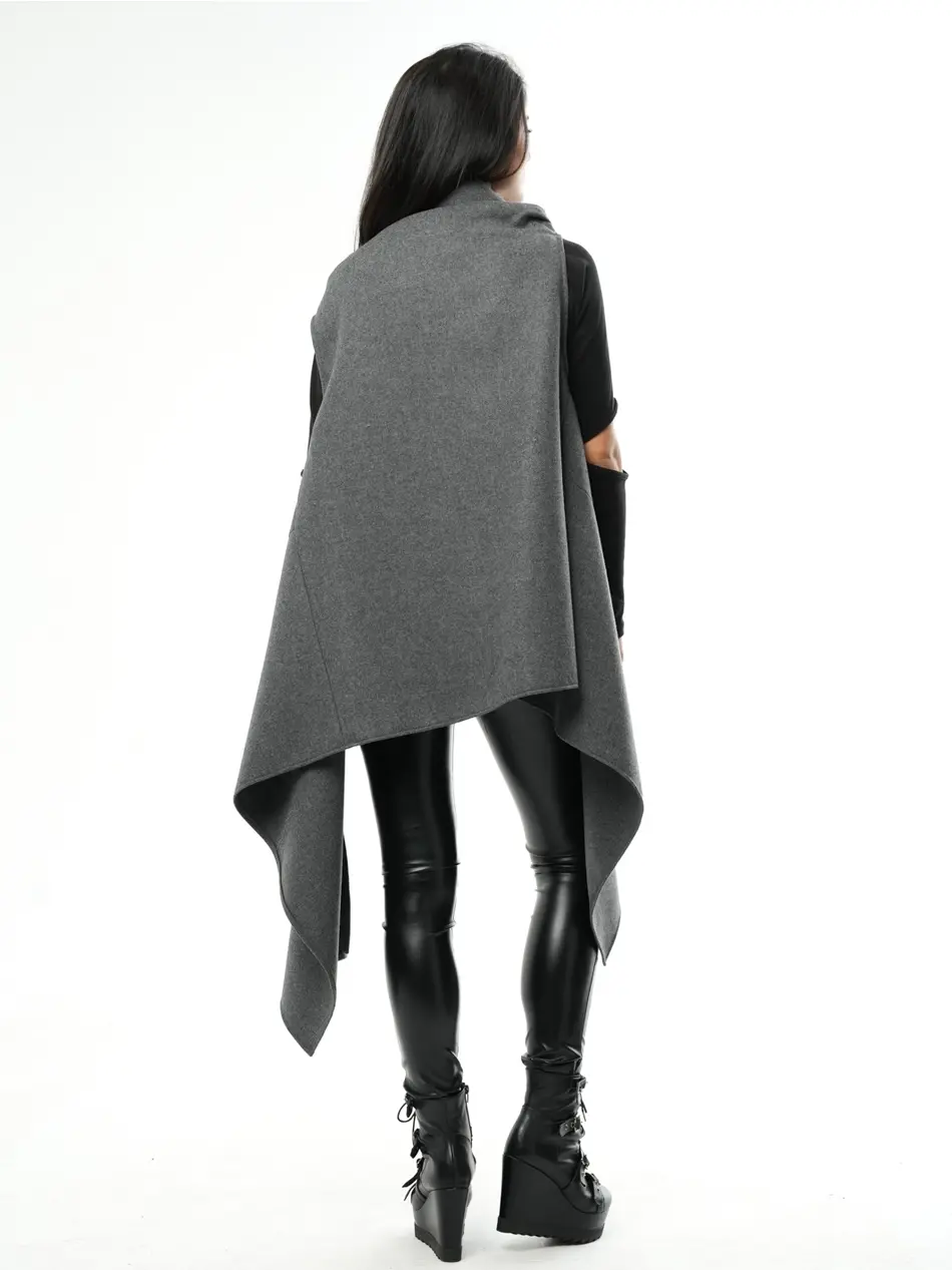 Metamorphoza Extravagant Sleeveless Vest METC0127