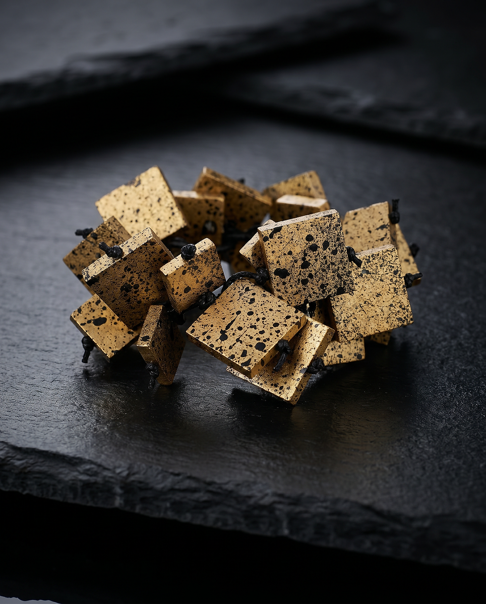 Jianhui London Wood Squres on Elastic Bracelet Hand Painted - Gold