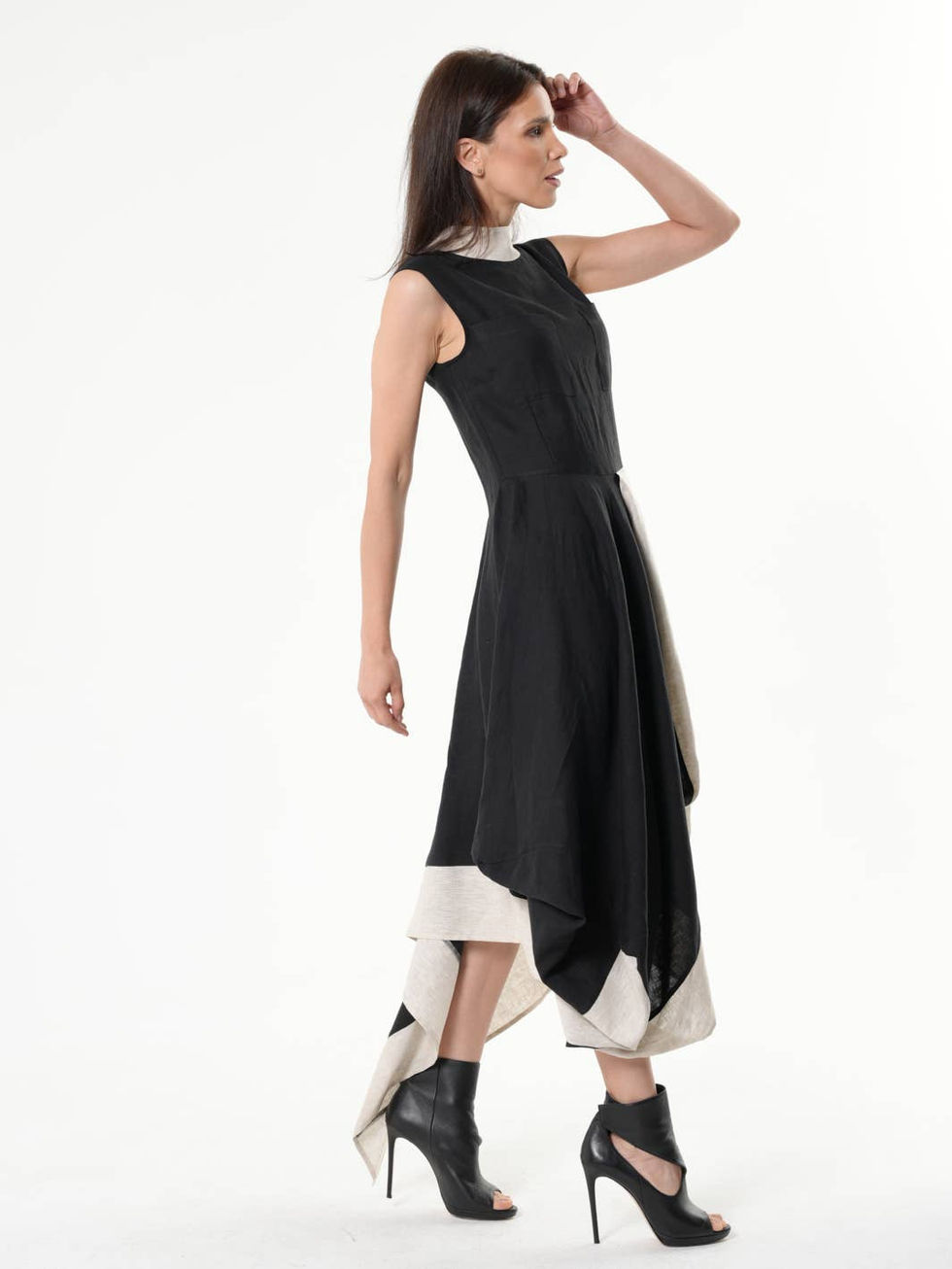 Metamorphoza Long Linen Dress In Black and Beige METD0218