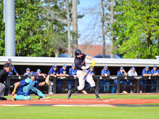 Crusaders Sweep Point University in SSAC Play