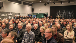 FISKIVINNUTING Í KLAKSVÍK