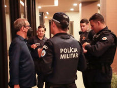 Fundador do Congresso em Foco dá festa, incomoda vizinhos e se ofende quando PM pede para baixar o s