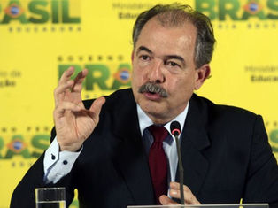 Bolsa cai após Lula anunciar Aloizio Mercadante como presidente BNDES