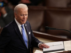 Governo dos EUA desobriga hospitais de registrar mortes diárias por covid