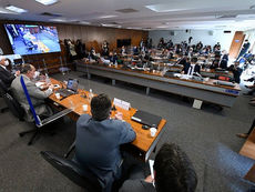 CPI aprova pedido de banimento de Bolsonaro das redes sociais