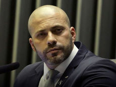 TRE-RJ suspende repasses ao candidato ao Senado Daniel Silveira