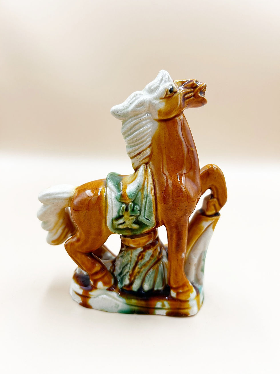 Miniatura: Figurka konia pomyślności, Chiny, lata 1970.