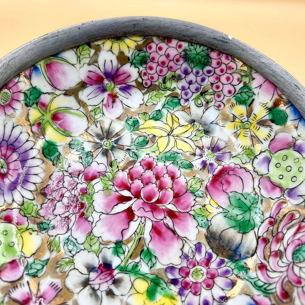 Miniatura: UNIKAT! Cynowany talerz famile rose, HK, lata 1950-70.