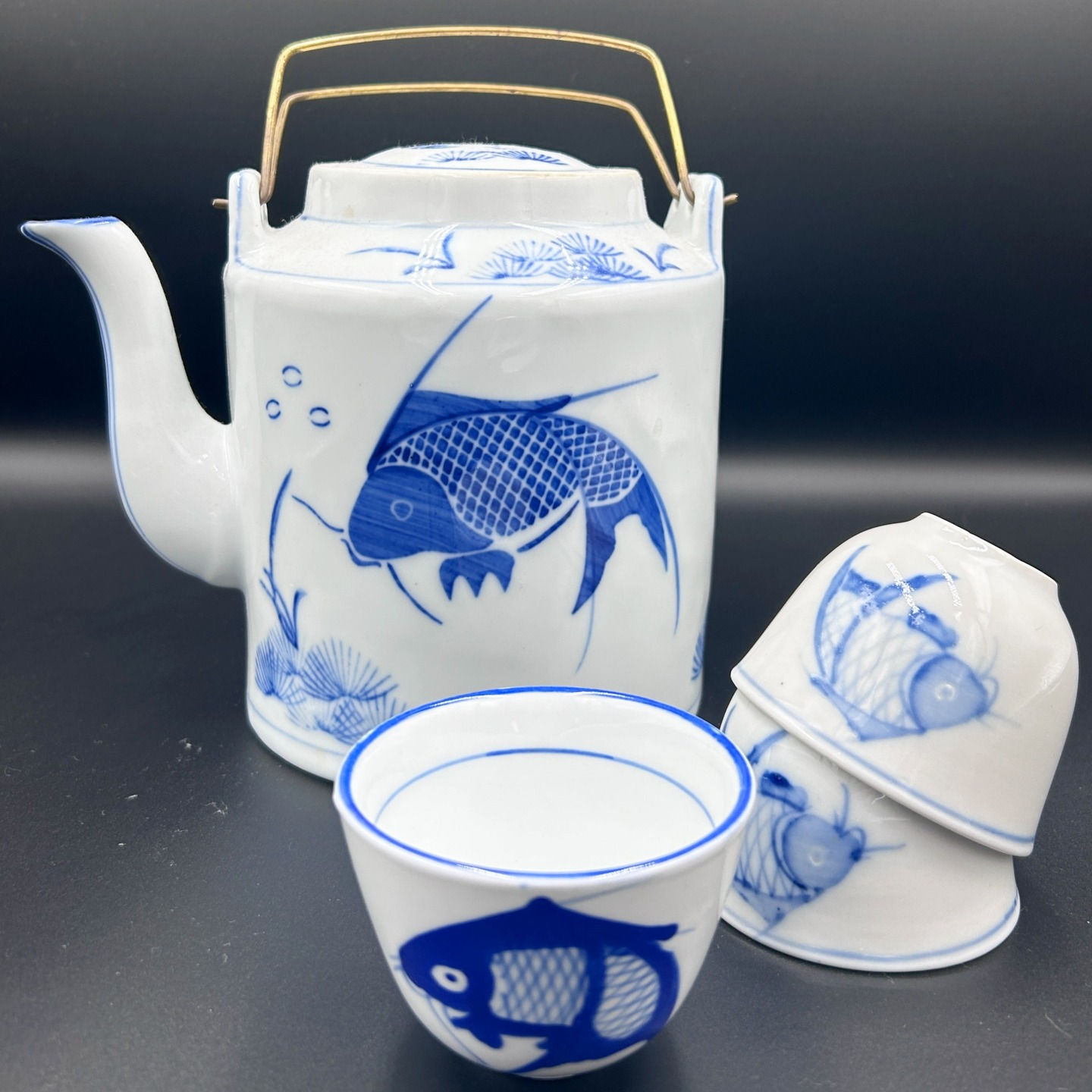 Zestaw do herbaty z motywem rybki koi