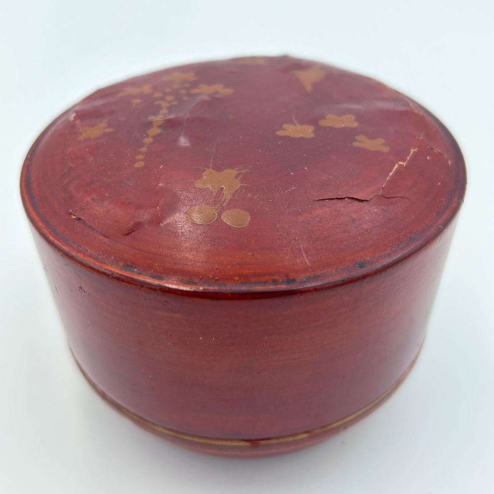 Miniatura: Zestaw japońskich talerzyków/podstawek z laki, Japonia, I poł. XX wieku