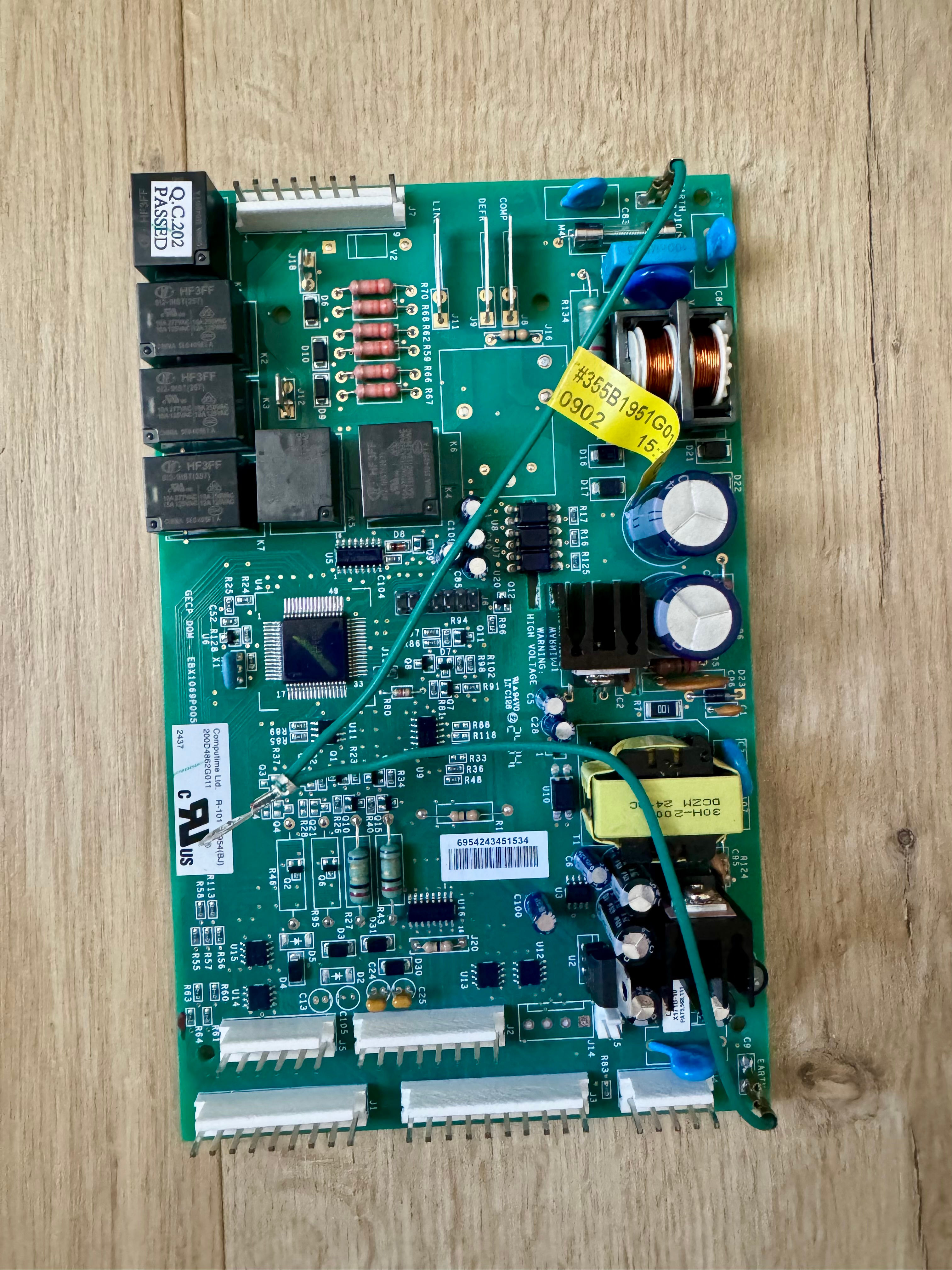WR55X11070 – GE Refrigerator Main Control Board front