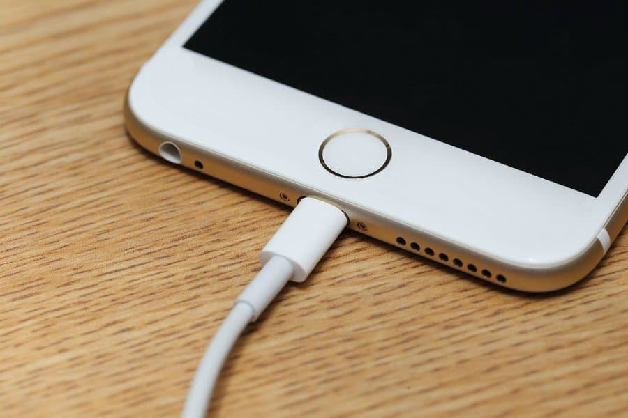 You've Been Charging Your Smartphone Wrong This Whole Time (7)