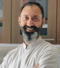 Xerxes Rao_edited.jpg