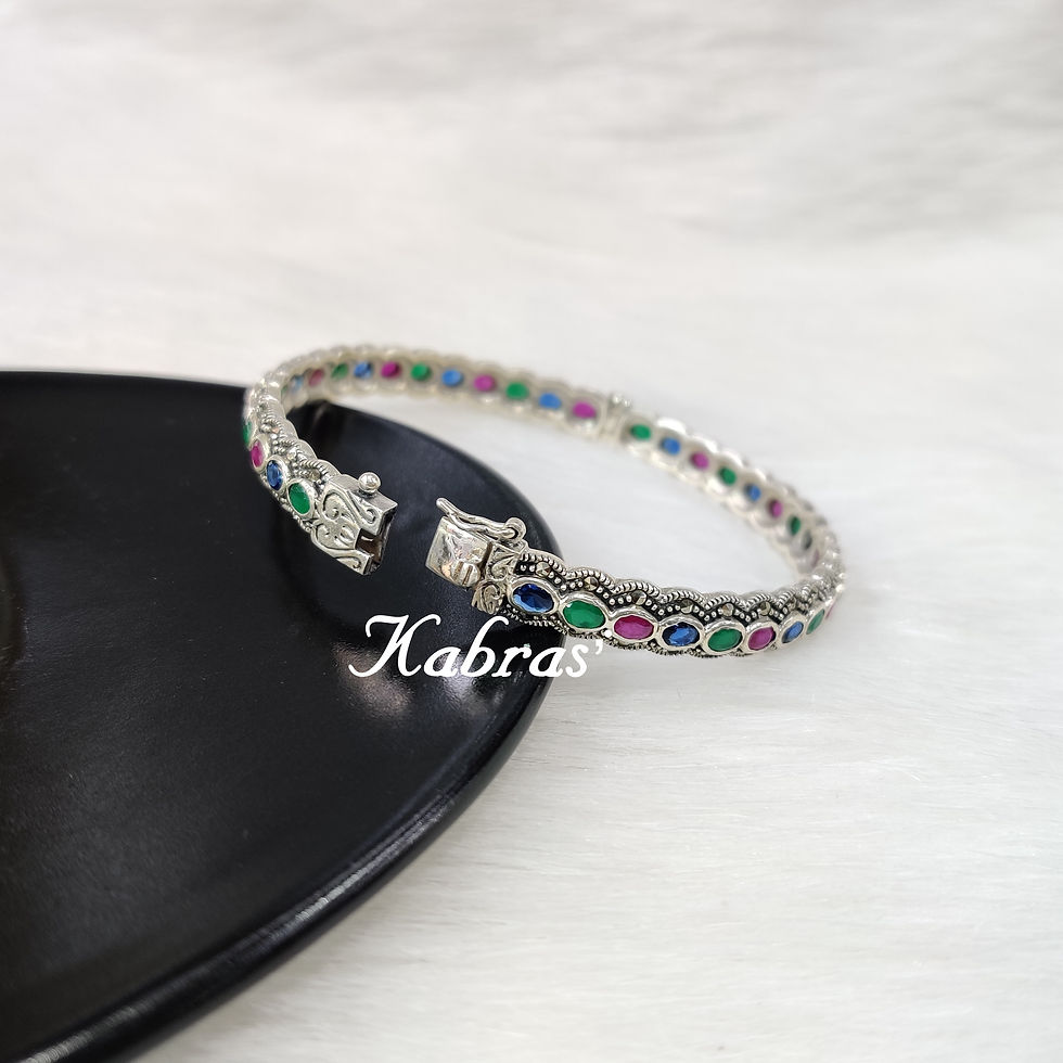 Thumbnail: Oval Drop MC Kada