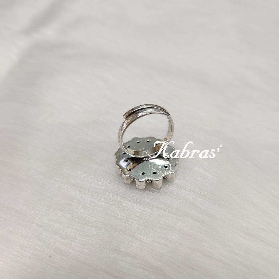 Thumbnail: Sunflower Cut Stone Ring