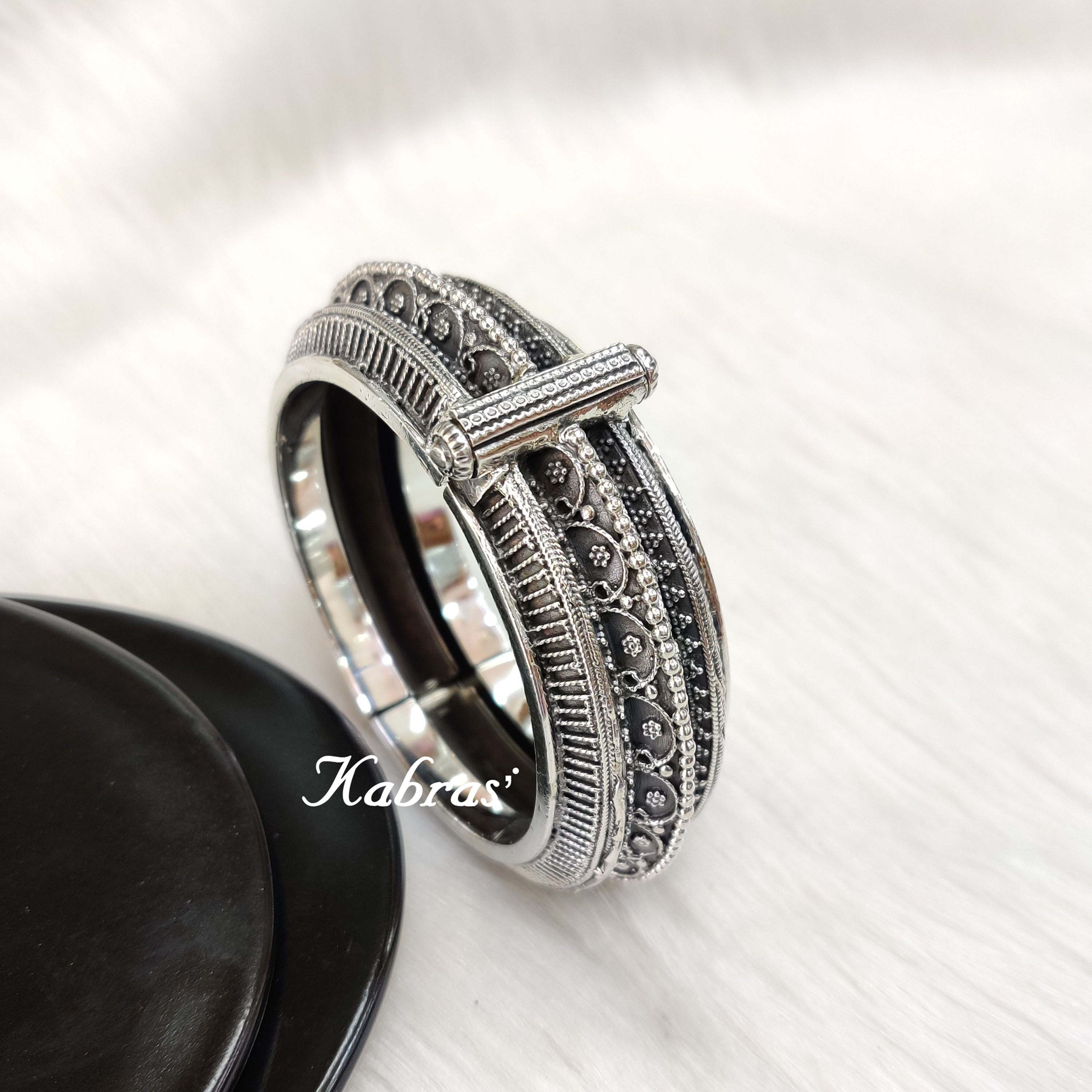 Swirl Quilled Tribal Kada