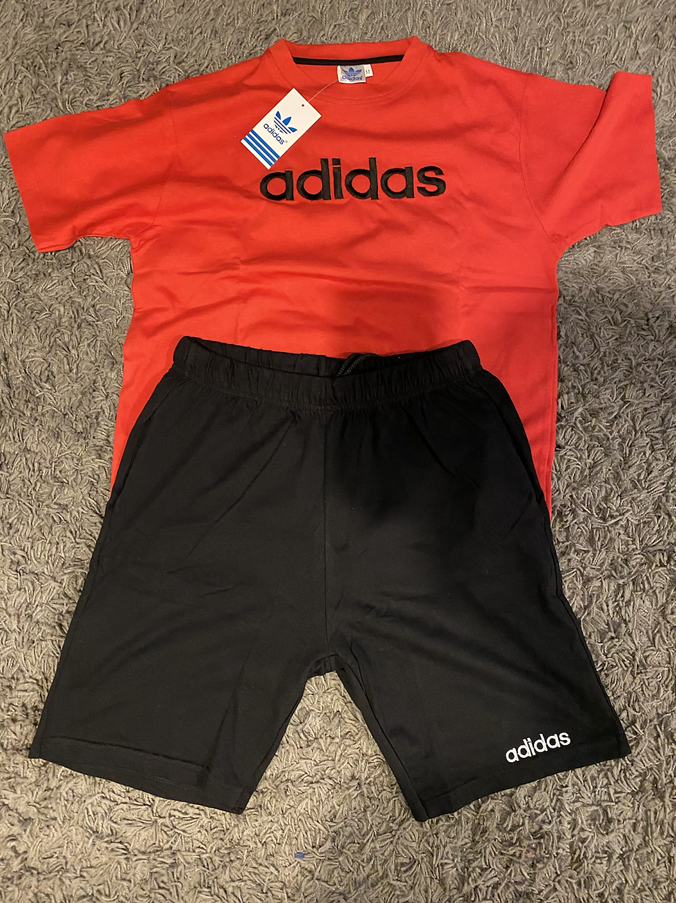 Miniature : Combinaison t-shirt + short 