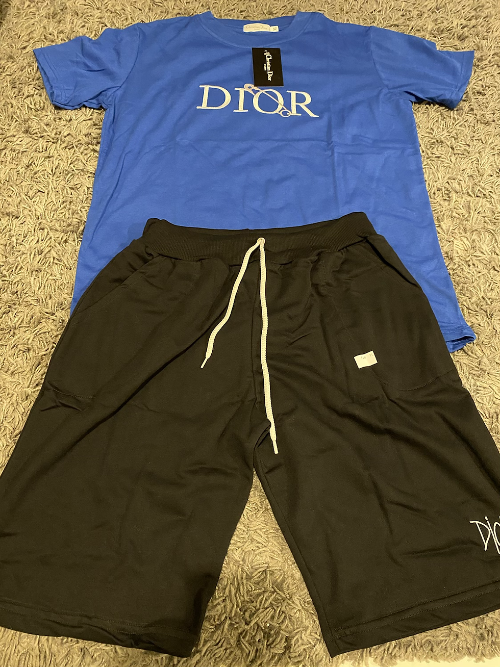Miniature : Combinaison t-shirt + short 