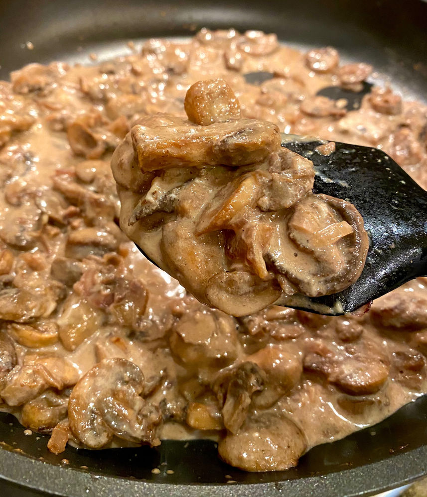 Flavorful Mushroom Yogurt Sauce